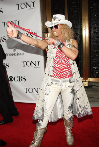 Illustration for article titled Jazz Hands! At Tonys 2009!